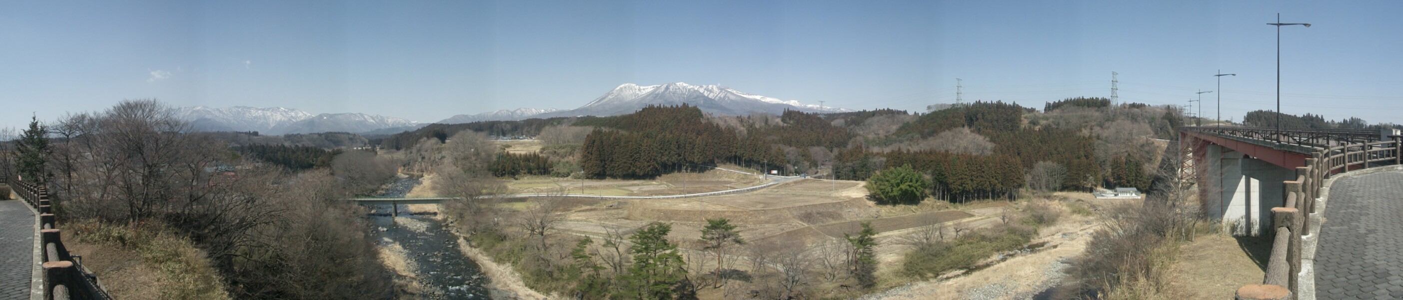 那須高原大橋 蛇行する那珂川と那須岳の景色が楽しめる マーチ改め Br インサイト ドライブステーション